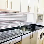 Cosy 1 Bedroom In A Center Apartman *