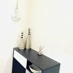 Cosy 1 Bedroom In A Center Apartman