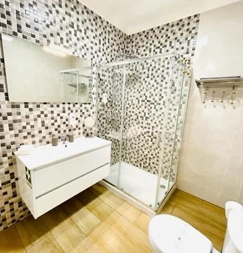 Cosy 1 Bedroom In A Center Appartement *