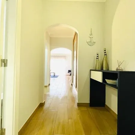 Cosy 1 Bedroom In A Center Appartamento